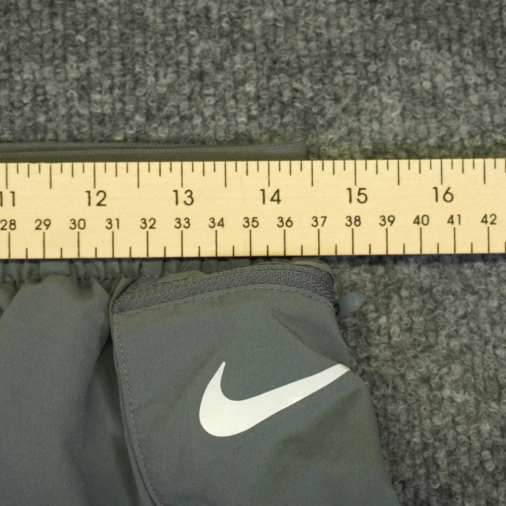 Nike Running Shorts Womens M Gray Dri-FIT Zipper Pocket CZ9576-084 - Picture 3 of 11